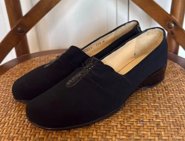 Taryn Rose slip on wedge flats cap toe size 37.5