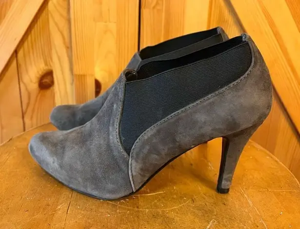 Apt. 9  Women's Grey Suede Leather High Heeled Ankle Bootie Size 6 - Image 1