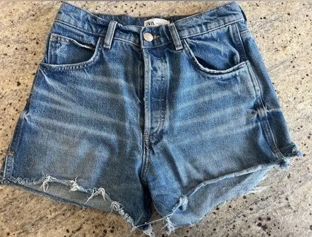 ZARA  blue denim shorts