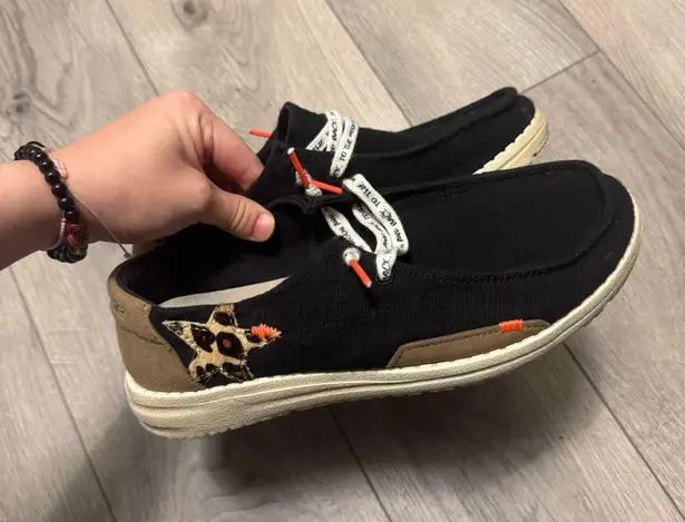 Hey Dude Wendy Star Slip-On Shoes Black w/ Leopard Star Women’s 6