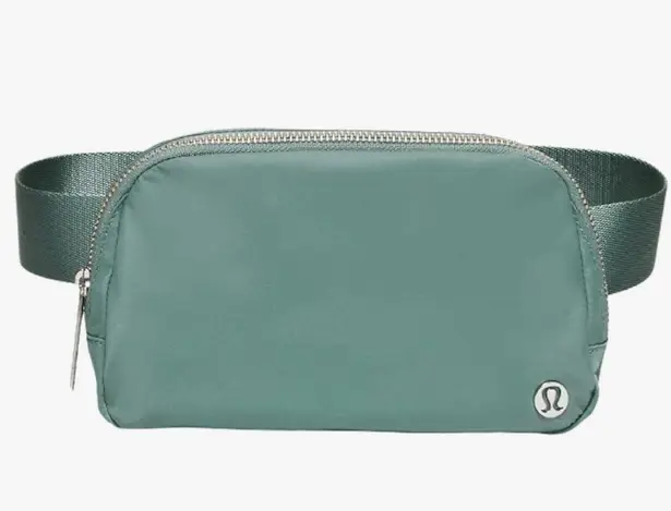 Lululemon Everywhere Belt Bag 1L