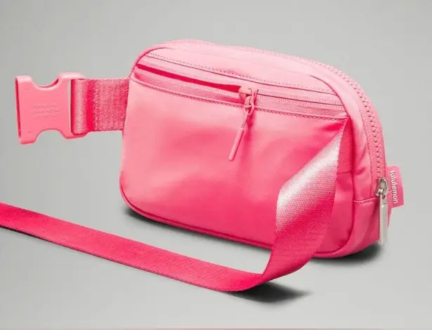 Lululemon NWT  Everywhere Belt Bag 1L Sakura Pink