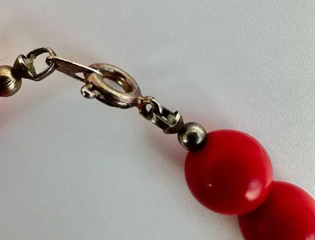 Red black and gold tone long beaded vintage necklace