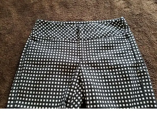 Elle Mid Rise Black w White Square Pattern Cropped Capri Pant Pockets Women's 2