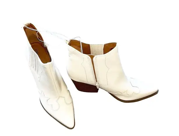 Indigo rd. NEW Alydia Contrasting Stitch Western Boots