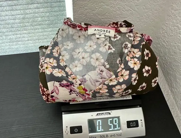 Andrée Andree Pink Green Floral Surplice V-Neck 3/4 Sleeve Peplum Hem Boho Top Medium