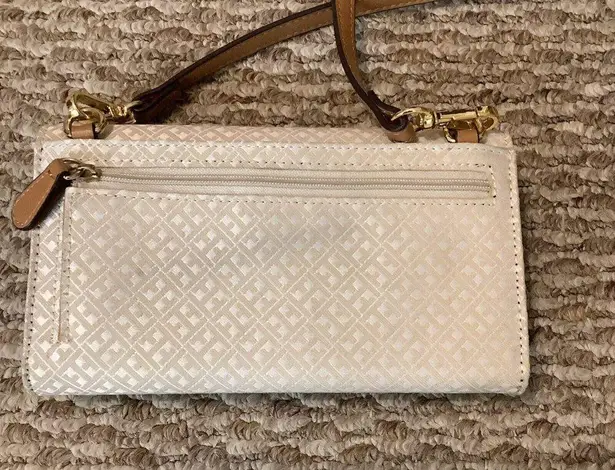 Tommy Hilfiger Women's  Cream Color Crossbody Wallet Purse Preowned