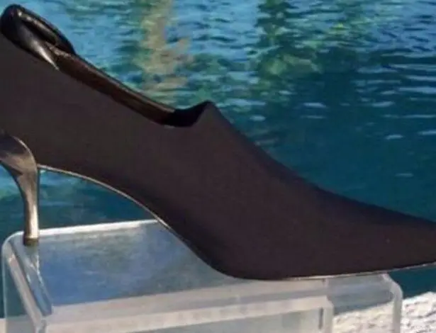 Donald Pliner Leather Shoe Pump Bootie Crepe Elastic Stretch $340 NWT Metal Heel Black Size 6