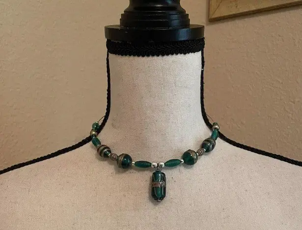 Women’s Bead Costume Necklace Beaded Blue / Green Glass Bronze Tone Choker