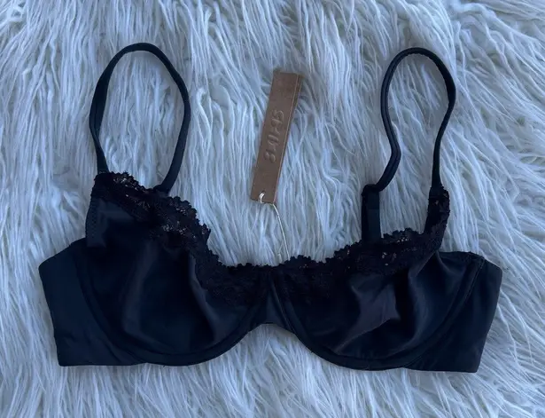 SKIMS Fits Everybody Lace Demi Underwire Bra Onyx Size 34C