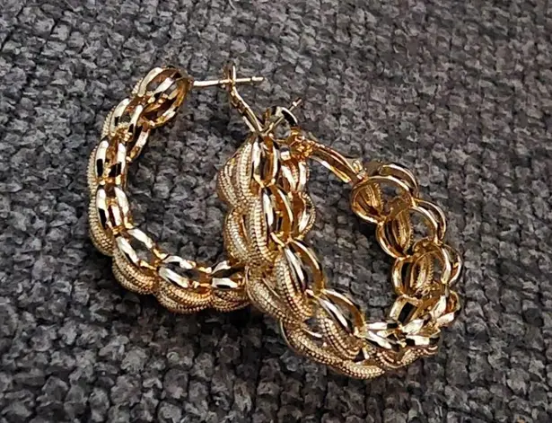Gold Filled V Chain Link Hoop Earrings New