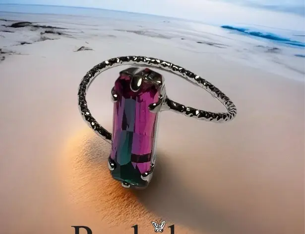 Handcrafted sparkly ring made with Austrian crystal size 6.5 Silver