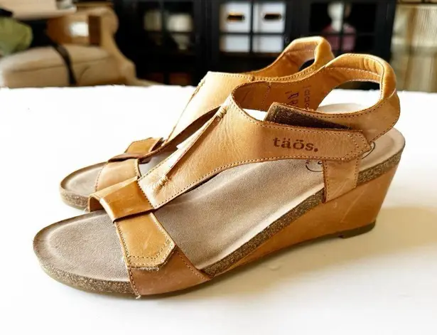 Taos Sheila Women's 10.5 Tan Leather T