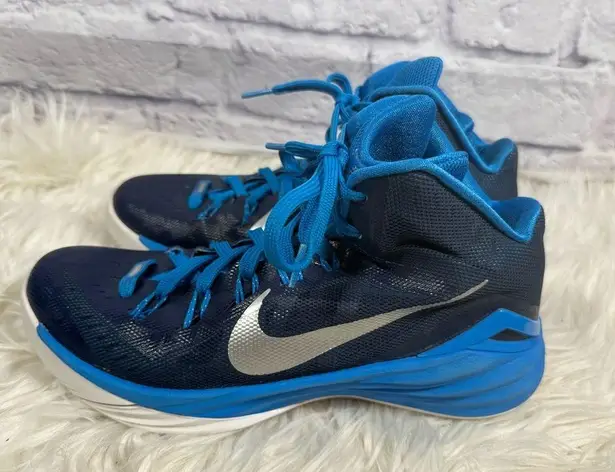 Nike 2014 Women's  hyperdunk blue basketball athletic shoes size 8