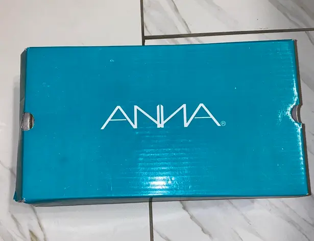 NIB Anna Gray/Black Star Cutout Sneakers 8 Gray