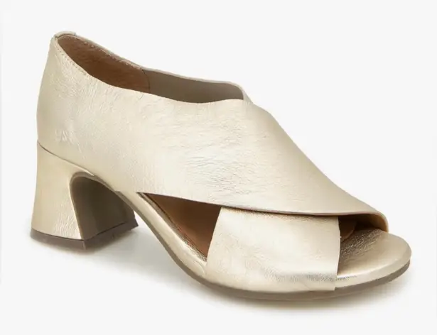 Gentle Souls NEW by Kenneth Cole Ice Metallic Leather Yvette Pump Heel 5 $169 - Image 1