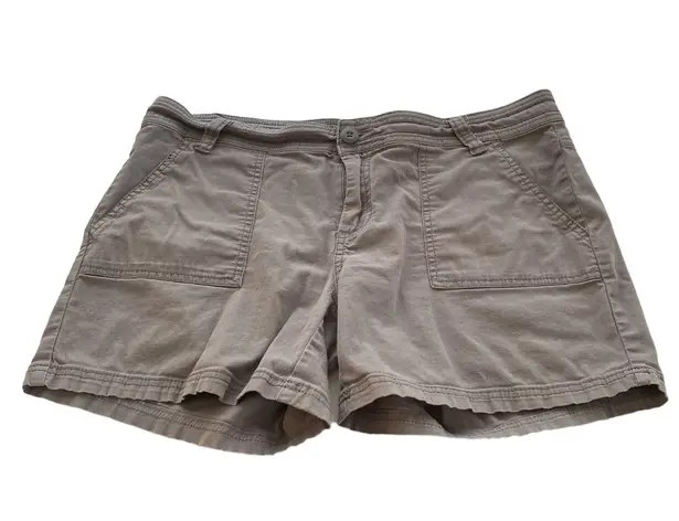 prAna shorts flat front back/front pockets button/zip closure size 12