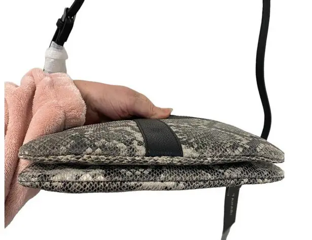 T Tahari NWT Taryn Crossbody Bag Black Gray Snakeskin Embossed Leather Small