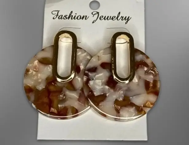 Fashion Jewelry Earrings Lightweight Stylish Marbled Disc Design Resin/Gold W OS