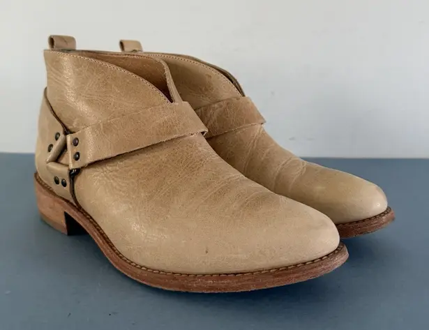 Koolaburra by UGG Santa Barbara Dame Leather Light Tan Harness Ankle Booties Size 6.5