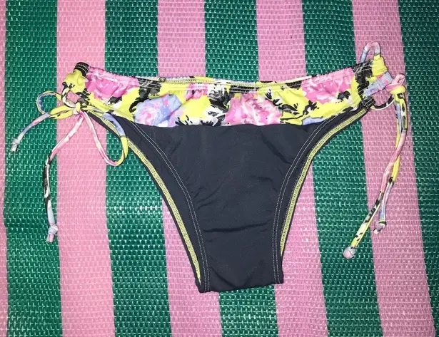 Floral Tie Bikini Set & Matching Sarong Gray Size L
