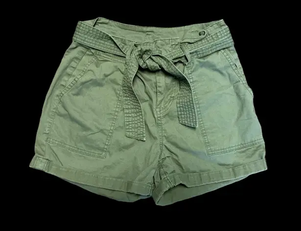 Vanilla Star army green high waisted stretch paper bag shorts with belt size 26