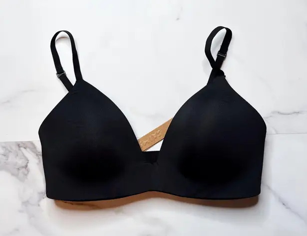SKIMS NWT Wireless Form T-Shirt Bra