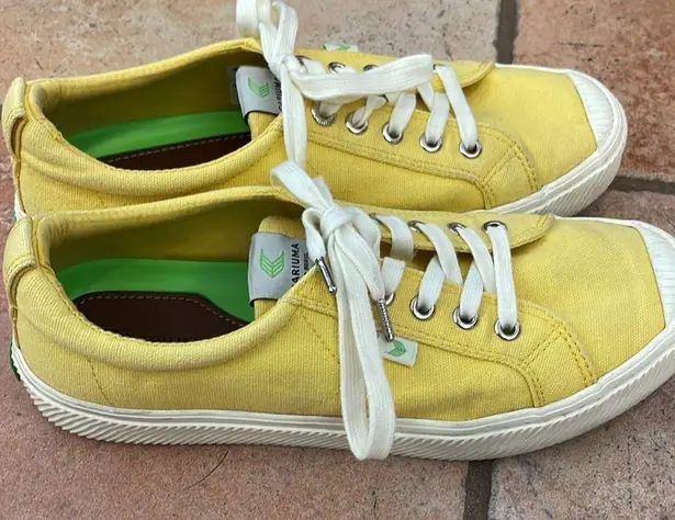 CARIUMA YELLOW CANVAS SNEAKER Size undefined