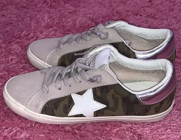 Steve Madden  Star Army Fatigue Camo Sneakers