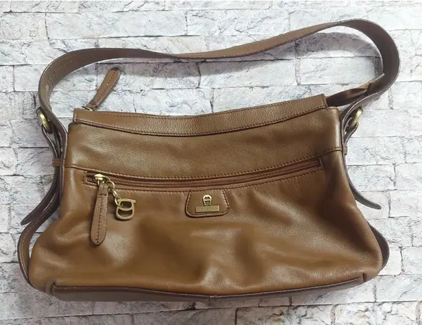 Etienne Aigner Classic Brown Leather Purse Shoulder Bag Gold Hardware