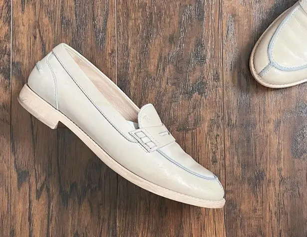 Tod's TOD’S • Penny Loafers beige ecru low heel almond toe Italian leather