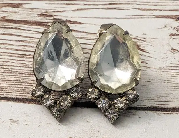 Vintage Clip On Earrings