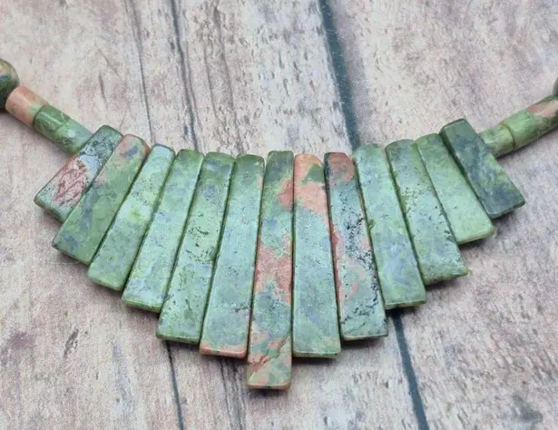 None Artisan Boho Unakite Natural Stone Beaded Collar Bib Necklace Toggle Clasp 18"
