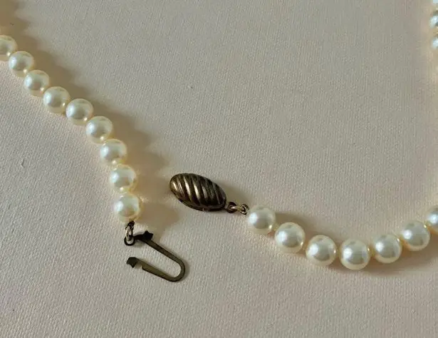 American Vintage Vintage “Ruth” Pearl Brass Pinch Clasp Necklace Oval Classic Feminine Minimal