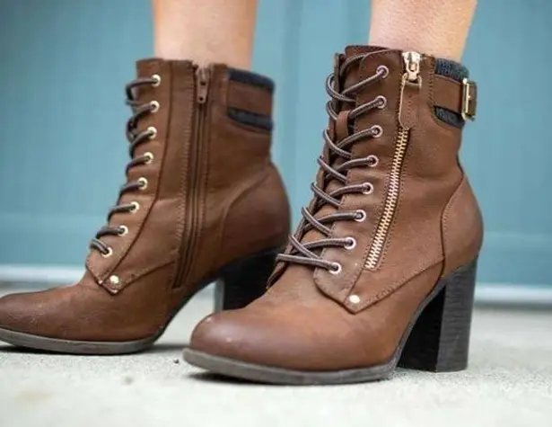 Call it spring  Lace Up Brown Chunky Heel Ankle Booties w Charcoal Trim - size 9