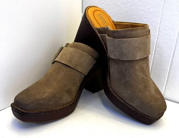 Born BR0036217 Suede Clogs Mules Heels Brown Buckle Size 8M Comfort NEW WITH TAG