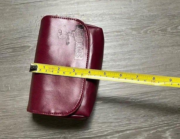 Peanuts snoopy burgundy red faux leather crossbody bag