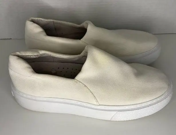 J Slides Womens Sneakers White Slip On Platform Size 8 - Image 1