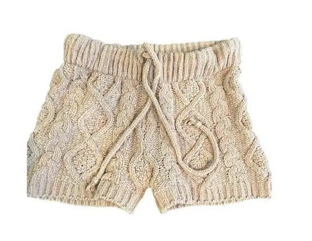 POL  Knitted Shorts Tan Neutral Crochet Grannycore Size Small Winter Snowbunny