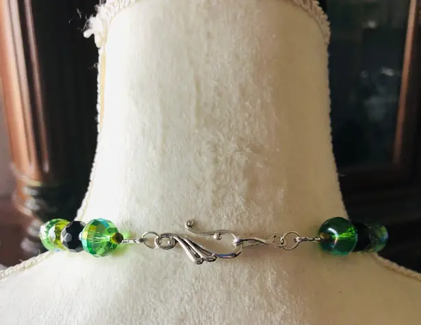 Handcrafted forest surrender mixed crystal bead faceted stone pendant necklace Green