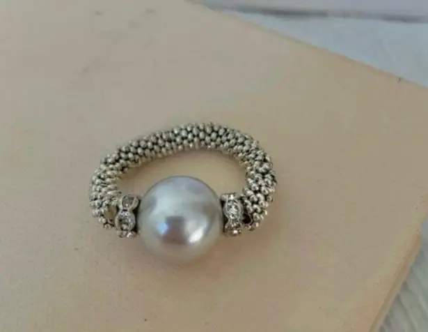 Silver Pearl Ring Vintage “Twyla” Elegant Classic Style Minimal Pearlcore