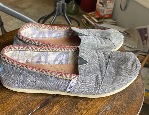 Toms Classic Canvas Slip On Shoes
