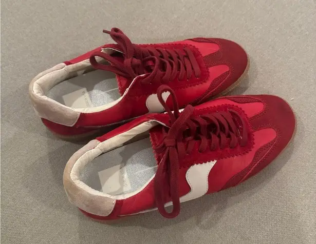 Dolce Vita Notice Sneakers in Crimson Suede Red Size 8