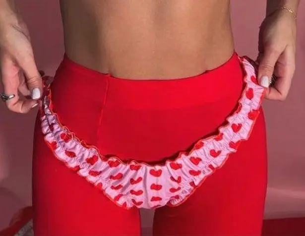 Strawberry Milk Mob Queen of Hearts Bottoms Size L