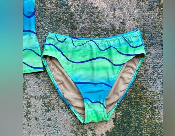 Vintage 90s Beach House by Gabor electric wave scoop two