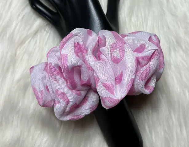 Breast cancer Scrunchie large Pink