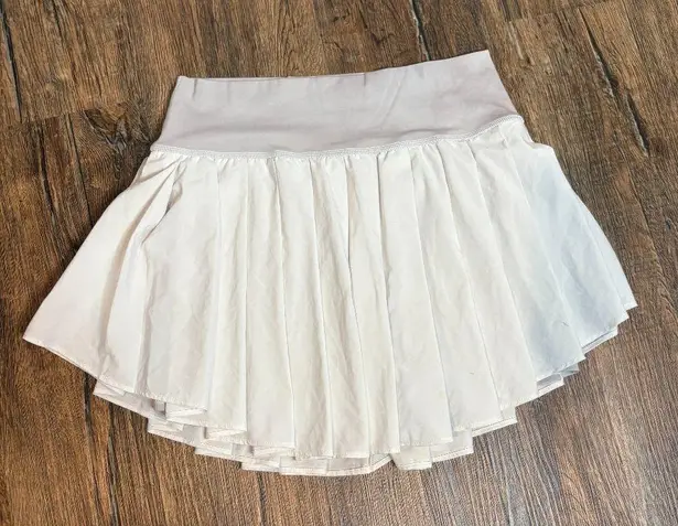 Aerie Offline by  white and gray pleated athletic skort - Image 1