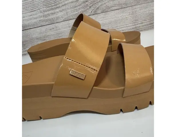 REEF Womens Cushion Vista Higher, Natural Patent SIZE 9.5