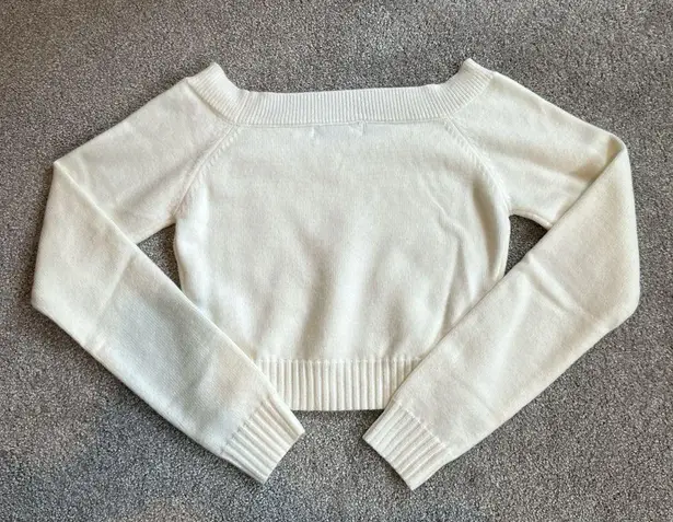 Bershka Cream V-Neck Cropped Sweater