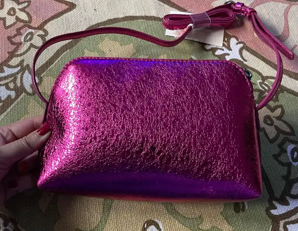 Universal Threads NWT Addison Crossbody Bag Metallic Hot Pink Fuchsia messenger shoulder purse coquette colorful bright neon flashy festival club night out vintage y2k